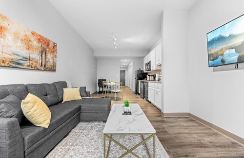 Cleveland Apartment | MDRN Escape w/Natural Light, Wi-Fi, Gym, Parking