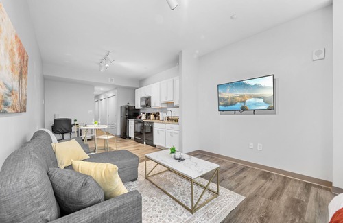 Cleveland Apartment | MDRN Escape w/Natural Light, Wi-Fi, Gym, Parking