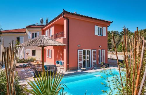 Miholascica Villa | MEACres Sun