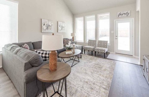 Sienna Plantation House | Meadow Trail Manor