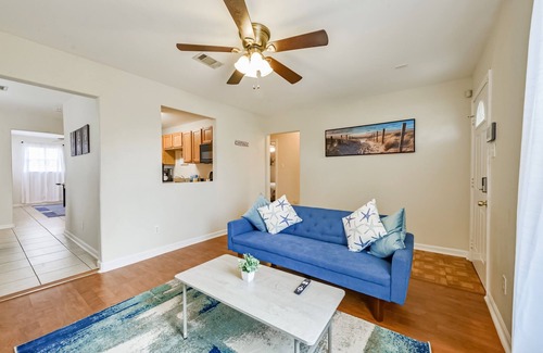 Riverside Terrace House | Med Center - 3 bd-2ba - Gated - Pets-Long-Monthly Discounts