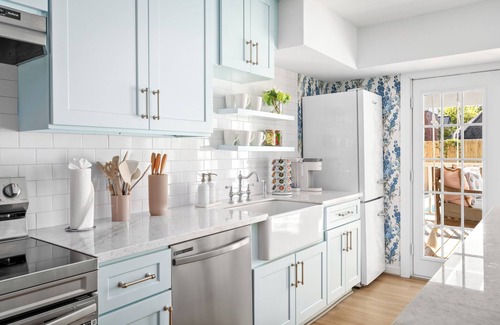 MacGregor House | Med Center 6min 3 Ensuites 90°F PoolSpa Gated 2 Car Parking