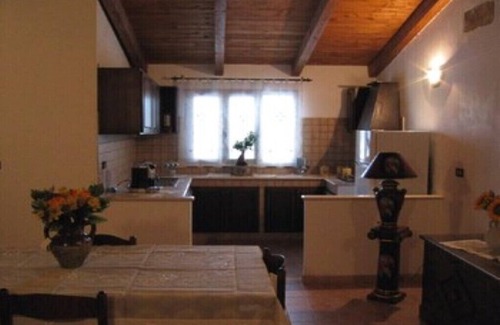 Oria Apartment | Medio 2 apartment in complex with ample parking 15min from the sea