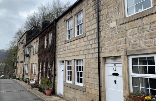 Wadsworth House | Meg's Den