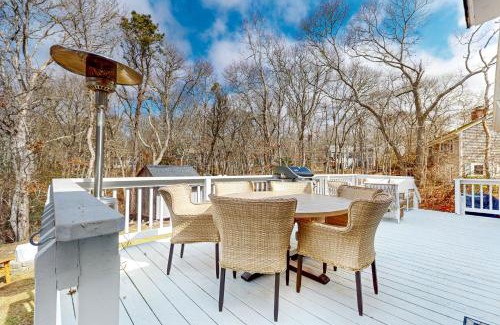 North Falmouth House | Megansett Glen