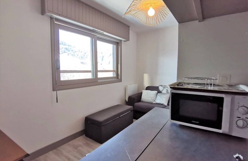Megeve Apartment | Megeve. Very nice little studio in residence ideal for winter and summer.