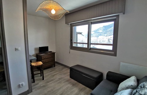Megeve Apartment | Megeve. Very nice little studio in residence ideal for winter and summer.