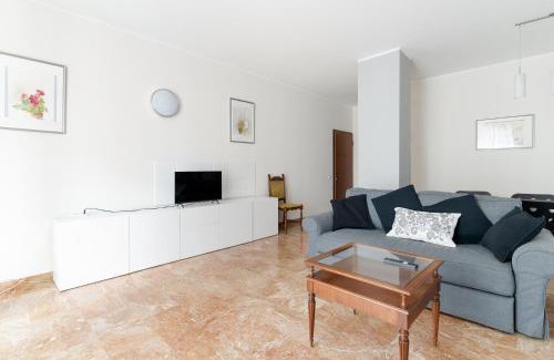 Ponte Seveso Apartment | Melchiorre Trilocale d epoca Ampio e Luminoso