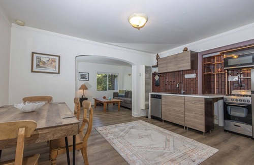 Melrose Apartment | Melrose Village - Walk to world famous shopping and dining.