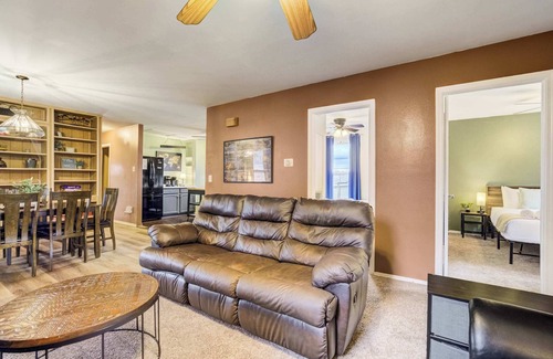 Central Colorado Springs House | Memorial Row! Downtown Escape w/Mountain Views