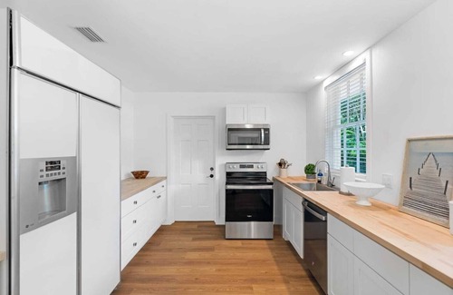 Southwest Coconut Grove House | Memory Lane, Cozy Home with Pool, Lush South Miami