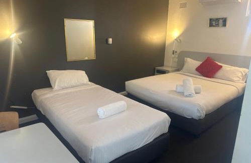 Parkes Hotel | Memphis Motor Inn