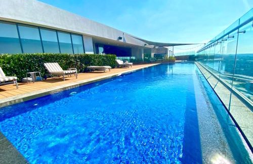 Menlyn Apartment | Menlyn Maine Residences - Kyoto king size xl bed