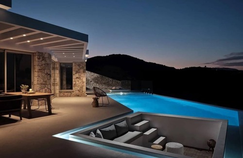 Korithi House | Menta Luxury Villa – 3BR, Pool & Sea View