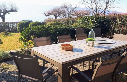 Menthon-Saint-Bernard House | Menthon St Bernard - beautiful lakeside house with private dock