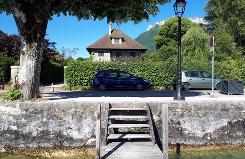 Menthon-Saint-Bernard House | Menthon St Bernard - beautiful lakeside house with private dock