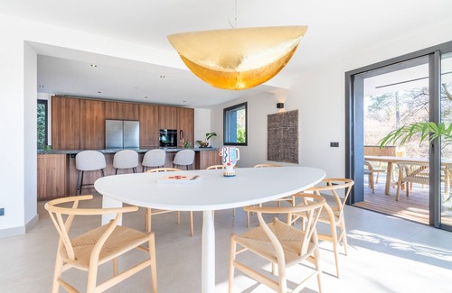 Menthon-Saint-Bernard Villa | MENTHON- Villa W Architecte 2 pas du lac
