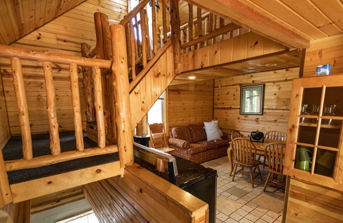 Cuba Hotel | Meramec River Resort