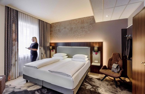 Dom Pedro Hotel | Mercure Hotel Muenchen am Olympiapark