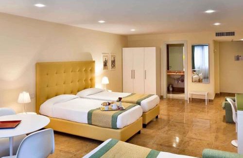 Municipio 2 Hotel | Mercure Villa Romanazzi Carducci Bari