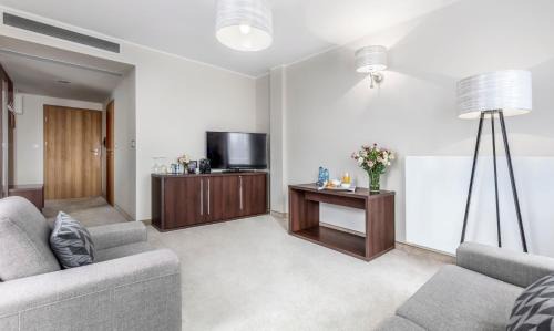 Warsaw Hotel | Mercure Wiazowna Brant