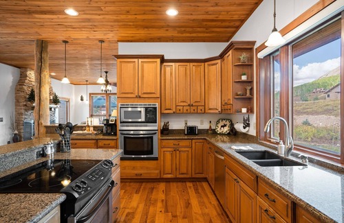 Crested Butte House | Meridian Magic-Fantastic 5BD home, Dog friendly