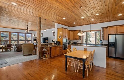 Crested Butte House | Meridian Magic-Fantastic 5BD home, Dog friendly