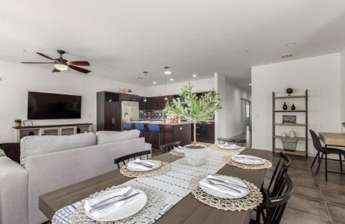 Seville House | Merlot Gilbert home