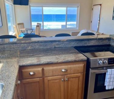Mission Beach Apartment | Mermaid's Penthouse
