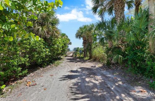 New Smyrna Beach House | Mermaid's Playground
