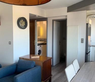 Billere Apartment | Mermoz - Elégant appart avec balcon, Clim et garage