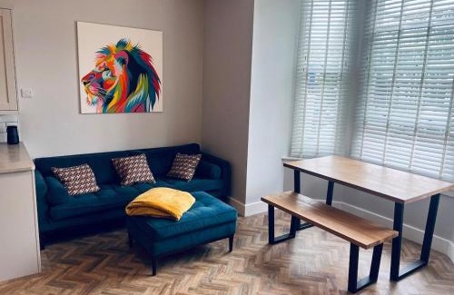 Portsmouth Apartment | Merton Place, Southsea apartment with parking