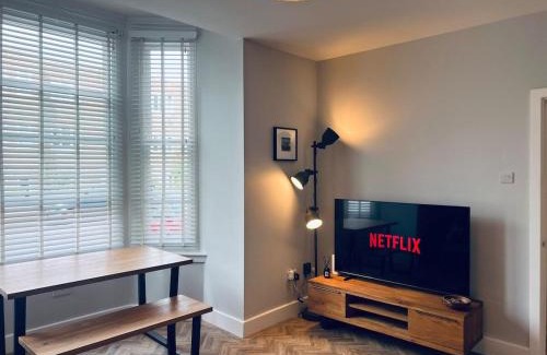 Portsmouth Apartment | Merton Place, Southsea apartment with parking