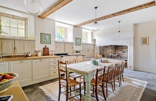 Bathampton House | Meticulously restored Queen Anne period home near Bath