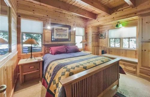 Camp Sherman House | Metolius Cabin 3