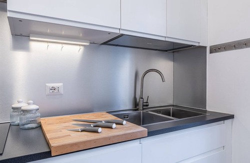 Ticinese House | Metro - Cà Crocetta