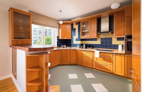 Ursynow Apartment | Metro Imielin 2-Bedroom Apartment