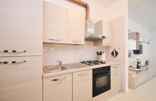 Zona IV Casal Boccone Apartment | Metro Jonio - La Dolce Vita con Garage e Piscina