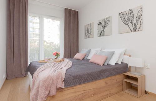 Targowek Apartment | Metro Kondratowicza Warsaw Apartment with Parking by Noclegi Renters