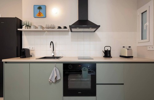 Kinosargous Apartment | Metro Living: 1-BR Modern Haven