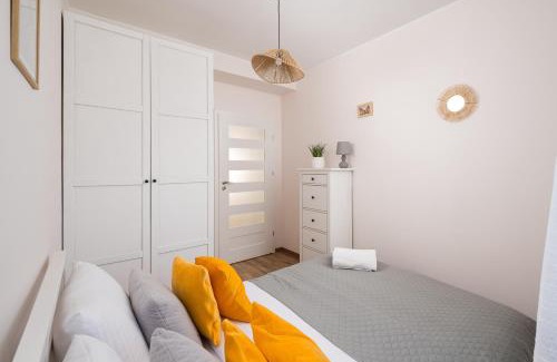 Bielany Apartment | Metro Młociny Superior Apartment by BookingHost