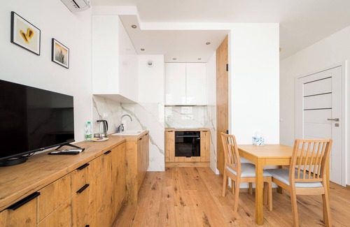 Ursynow Apartment | Metro Natolin 10th Floor Apartment