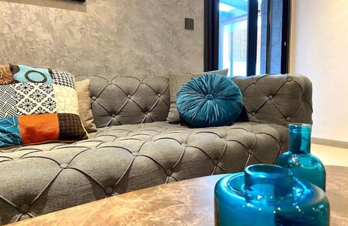 Anfa Apartment | Metropolitan 05-Chill Vibes with Terace&Fireplace