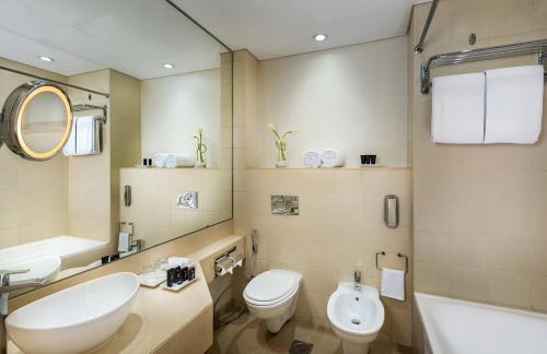 Al Mafraq Hotel | Metropolitan Al Mafraq Hotel