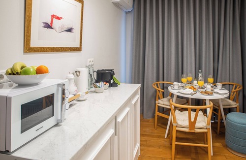 Mets Apartment | Mets Suites