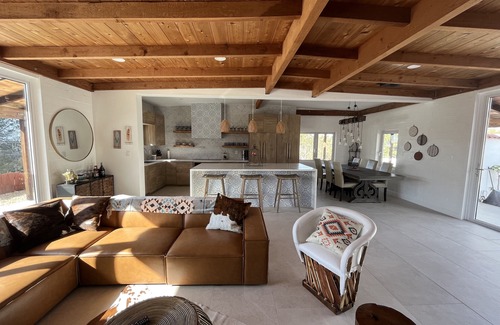 San Diego House | Mexican Hacienda Del Mar with Heated Pool and Spa, 5min drive to Beach!
