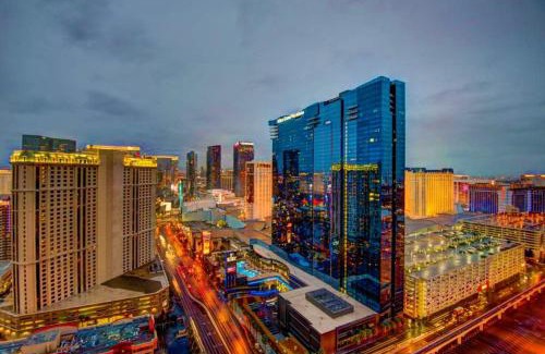 Las Vegas Apartment | MGM Signature 31st Flr , Strip View