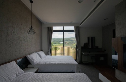 Big Beach House | MH48 Hotel