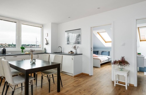 Stare Mesto Apartment | MIA Cozy Apartment with Prague Castle View, Parking & A/C