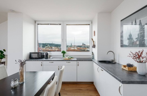 Stare Mesto Apartment | MIA Cozy Apartment with Prague Castle View, Parking & A/C